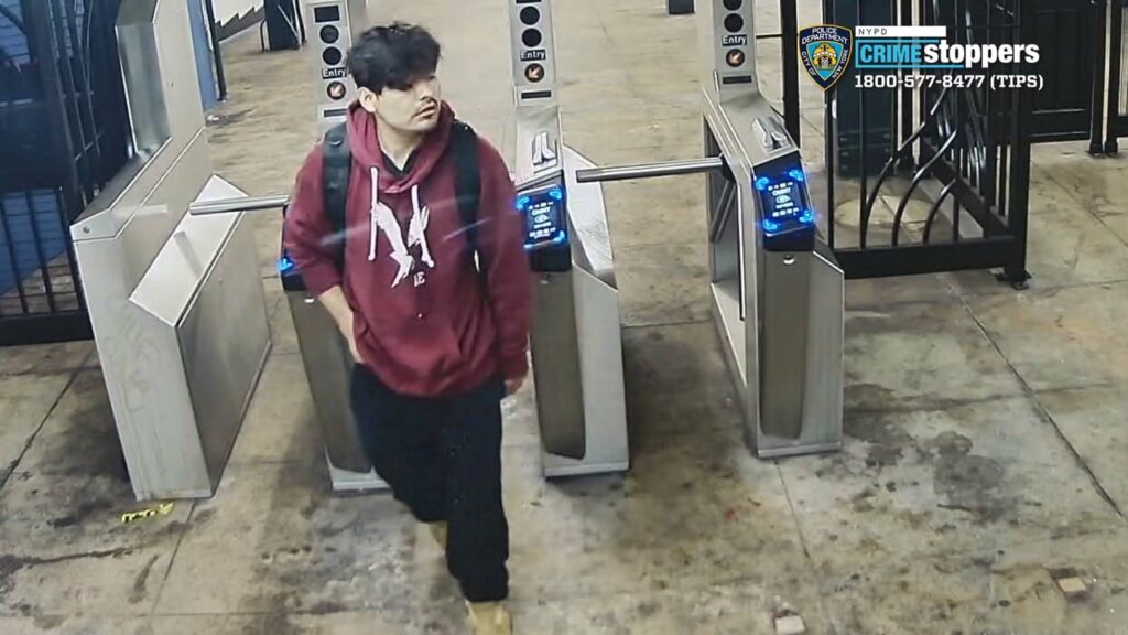 nypd-seeks-man-accused-of-groping-woman-on-nyc-subway-train