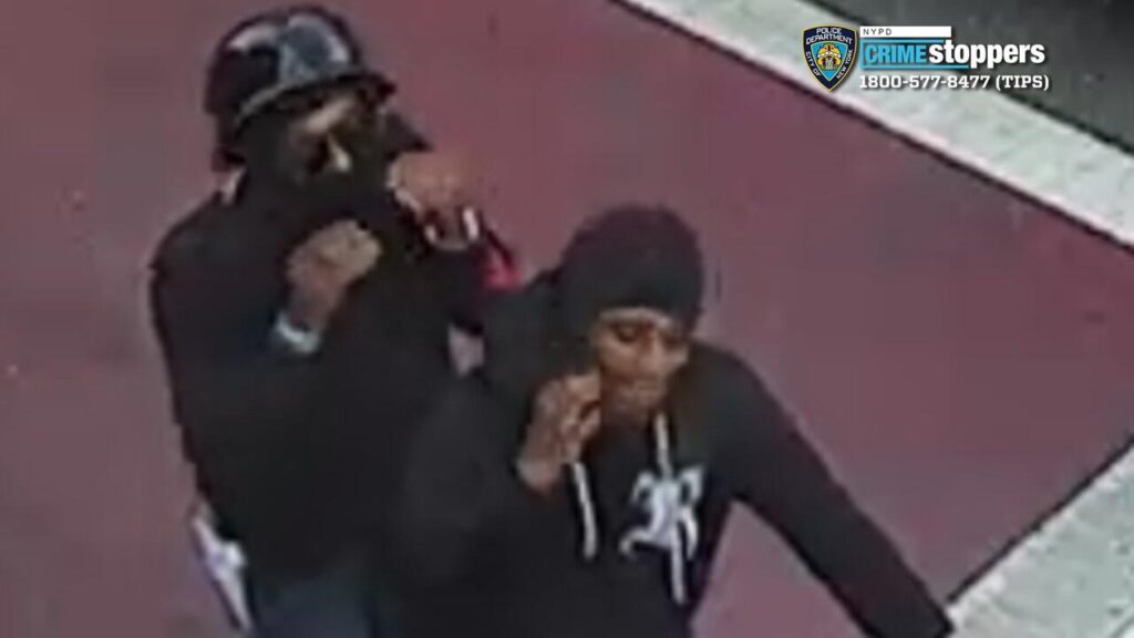 nypd-seeking-suspect-wanted-in-chelsea-robbery