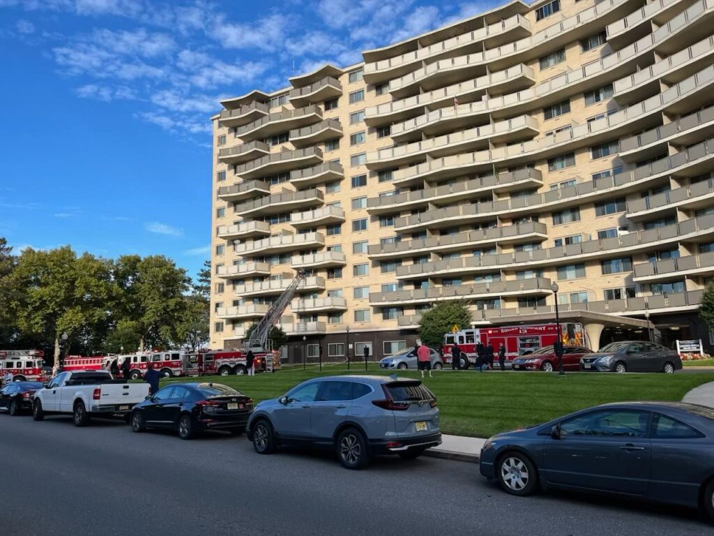 firefighters-respond-to-fire-at-south-jersey-hi-rise-apartment-building